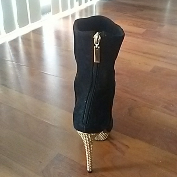 Booties - Picture 3 of 4